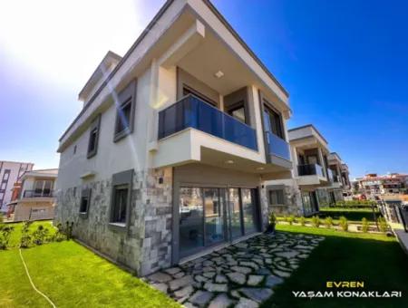 Izmir Seferihisar Çolakibrahim Mah.de 4 1 Villa Zu Verkaufen