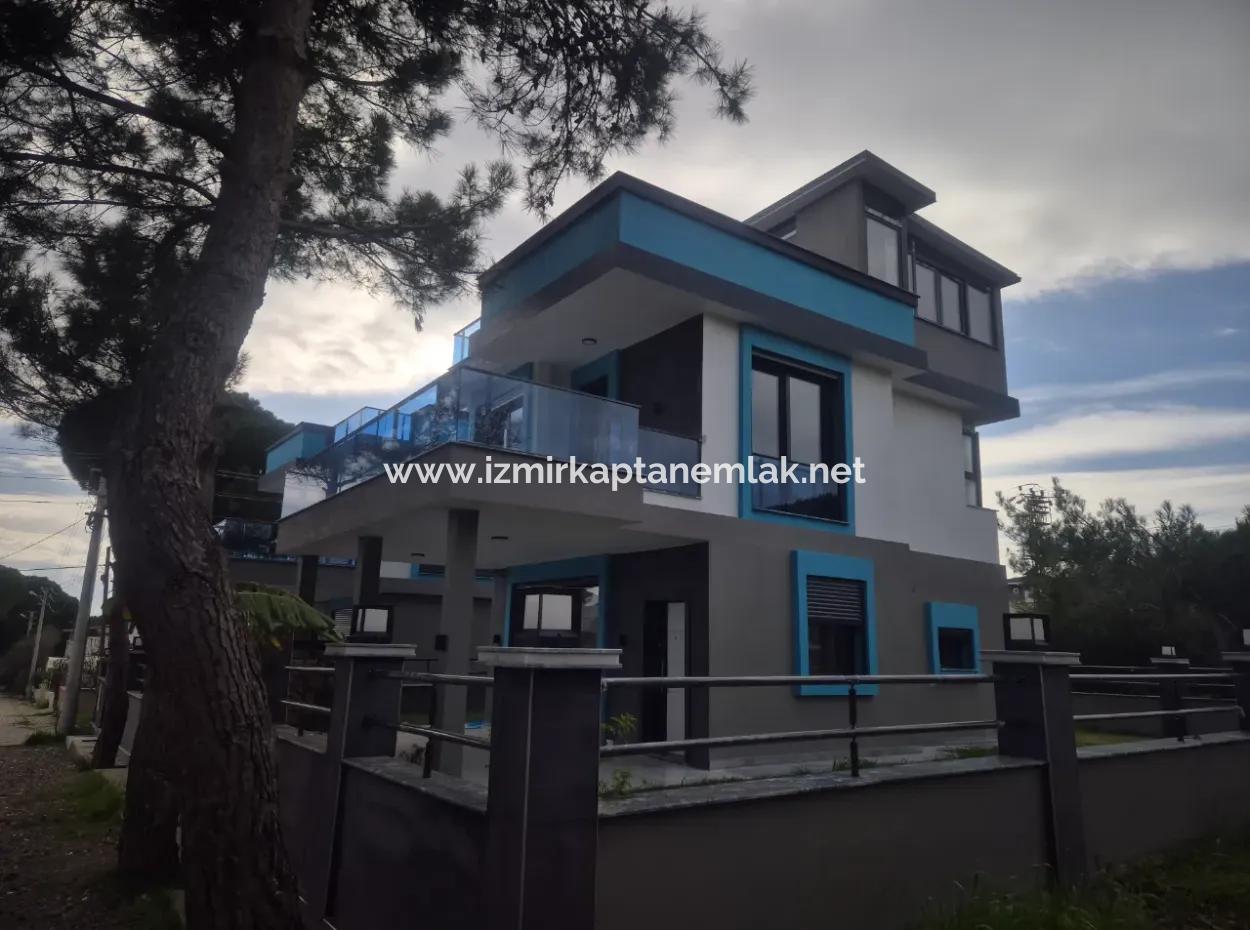 3 1 Detached Villa For Sale In Izmir Seferihisar Doğanbey